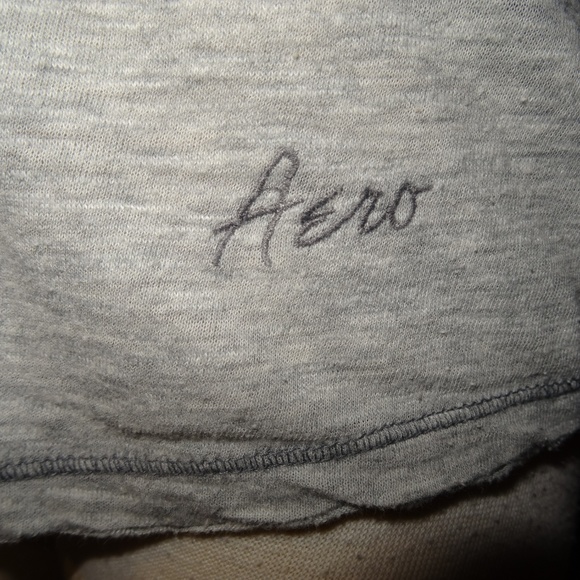 AÉROPOSTALE Gray Shirt - Picture 2 of 3